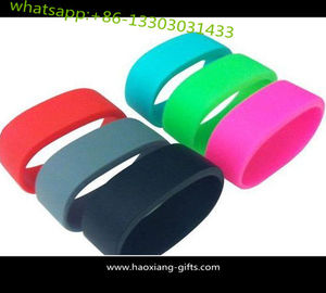 Customized 170*25*2mm Promotion Adjustable silicone wristband for children