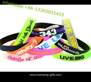 custom green color 190/202*12*2mm silicone wristband/bracelet pringting logo