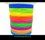 Free Sample Wholesale Fashion Custom Silicone wristband/bracelet single color