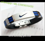 High quality US style Silicone wristband/bracelet with debossed logo
