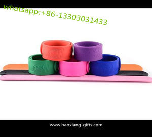 wholesale custom logo silicone pink color promotional reflective slap wristband