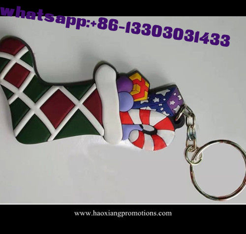 Promotional OEM custom fashion hot soft PVC keychain with custom design