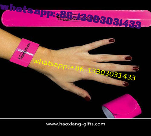 wholesale custom logo silicone pink color promotional reflective slap wristband