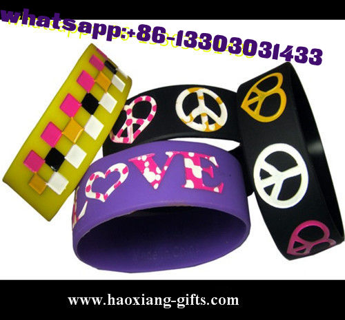High quality cheap price promotional silicone bracelets/wristband with custom logo
